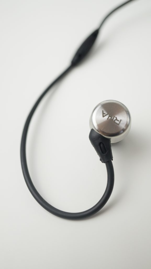 rha-mha750-i-in-ear-headphones-2