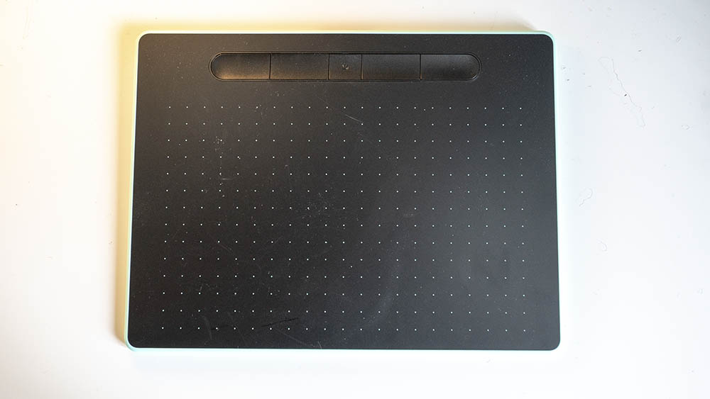 wacom intuos m drawing tablet