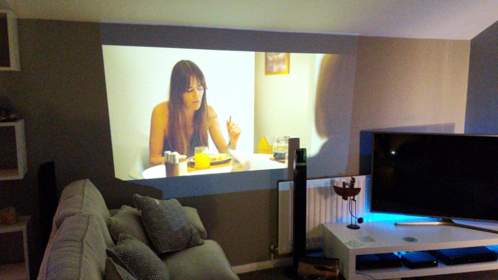 epson ef-100 portable projector