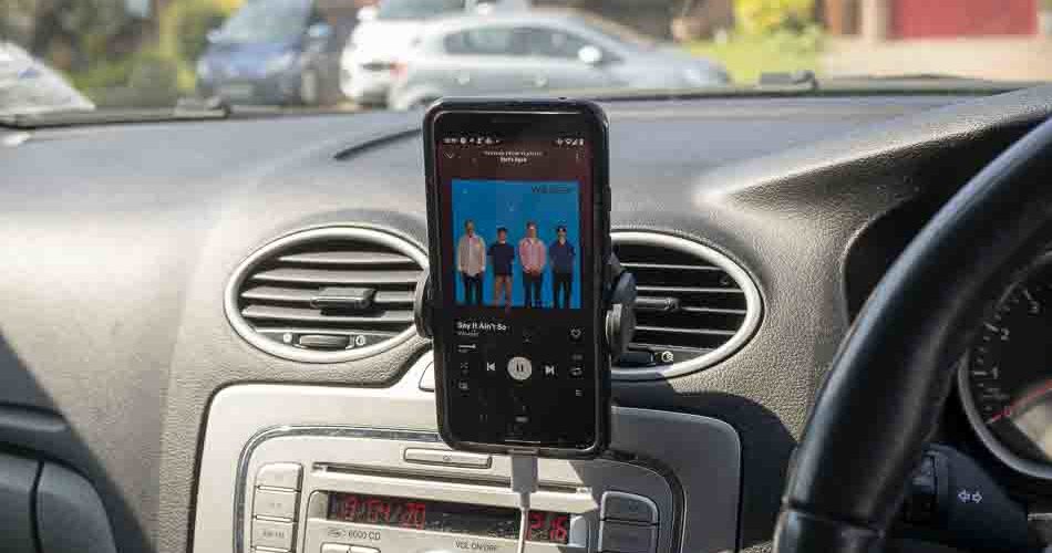groov-e wireless car charger