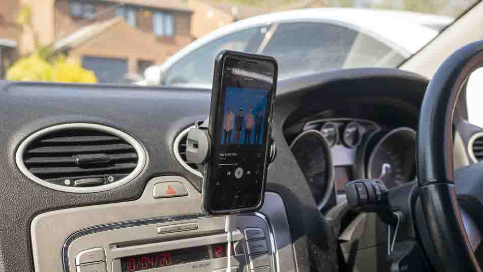 groov-e wireless car charger