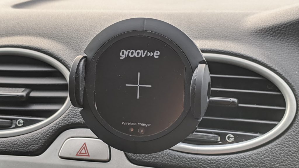 groov-e wireless car charger